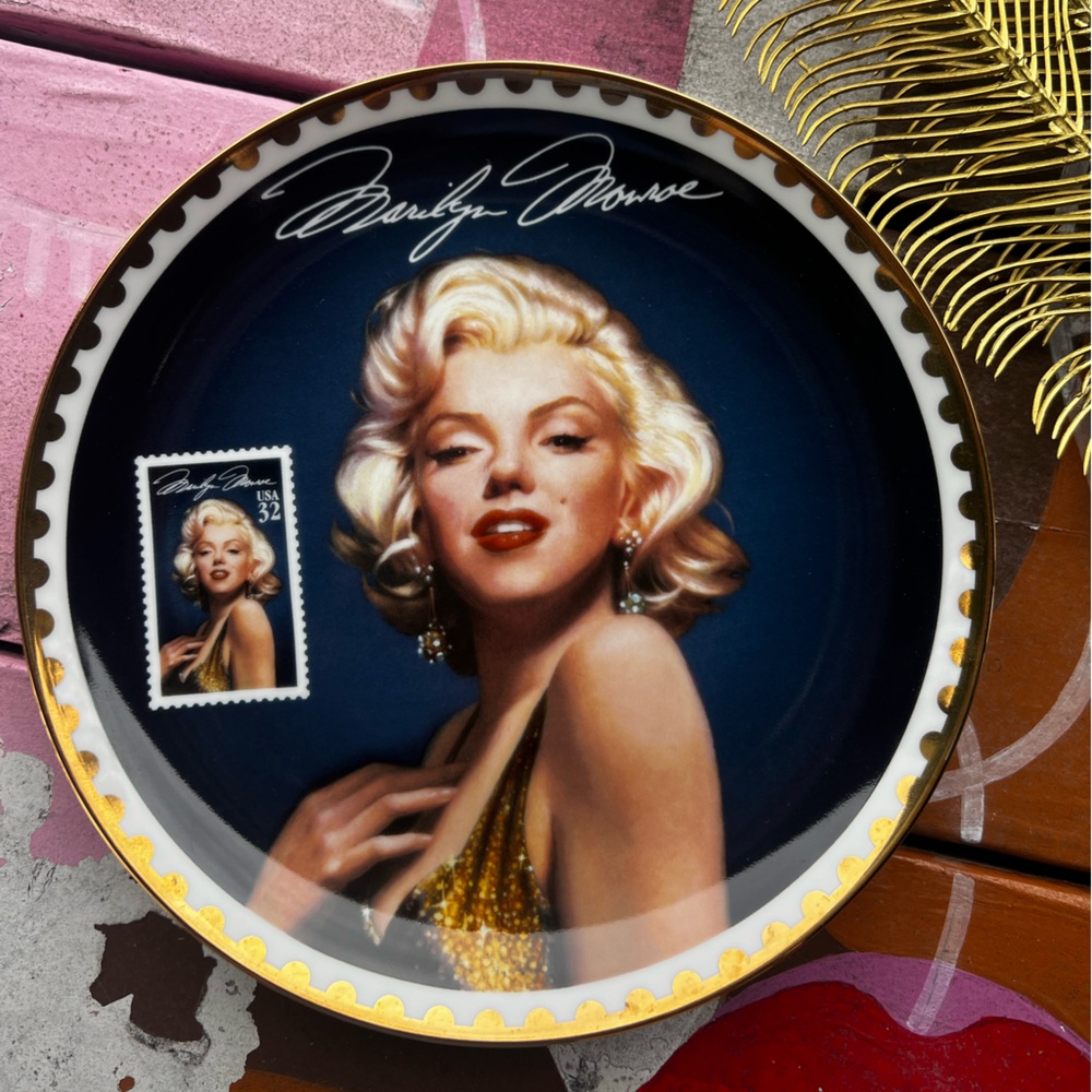 Marilyn Monroe Collector Plate | Sultry Yet Regal Bradford Exchange Collection